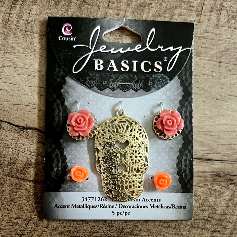 NEW 5 Piece Skull & Roses Metal Accent